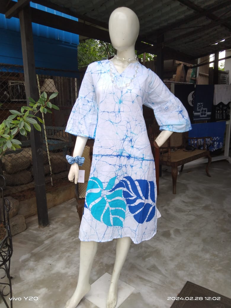 frocks women batiks - Image 6