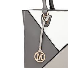 233b6e50 26e8 4782 9401 6582ef9bf4e0. cr00220220 pt0 sx220 v1 .jpg